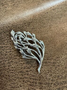 Silver Leaf Branch Brooch - Elegant Nature-Inspired Pin